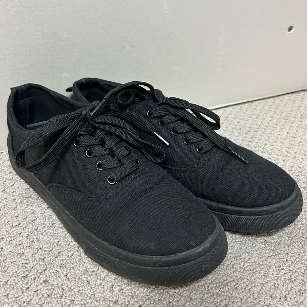 2/$30⚡️- SHOES | Women’s Ardene comfort foam sneakers size 7